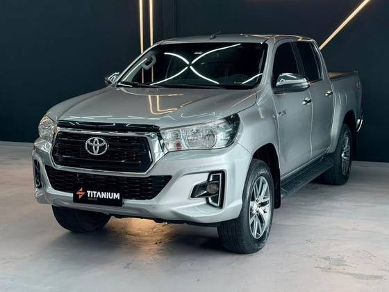 TOYOTA HILUX 2.8 SRV 4X4 CD 16V DIESEL 4P AUTOMÁTICO